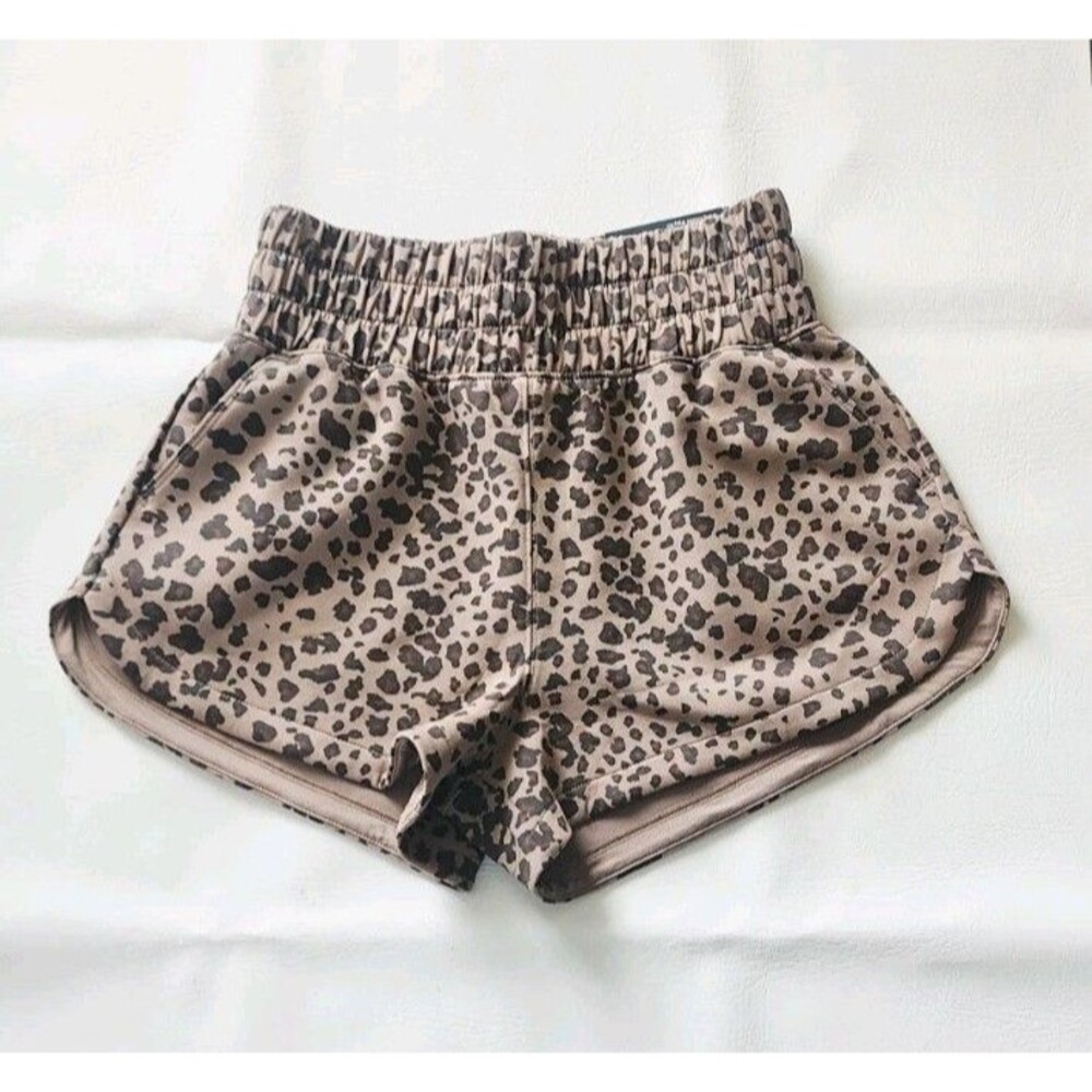 Abercrombie YPB neoKNIT High Rise Shorts Small Leopard Print